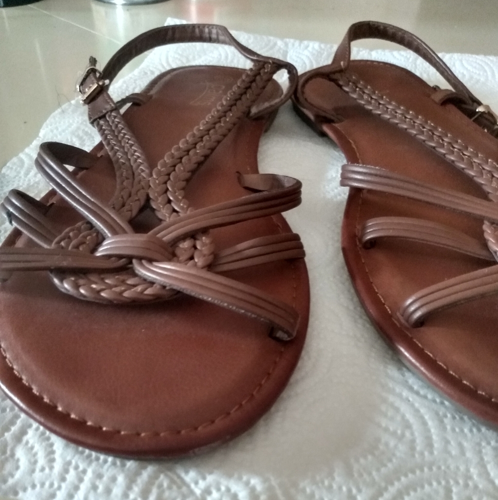 Sandals - Picture 2 of 3